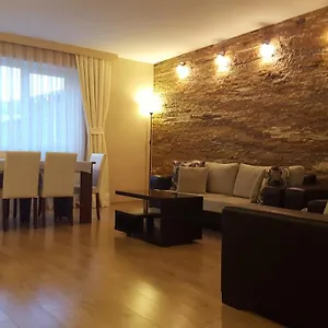 руставели 1 Апартаменты